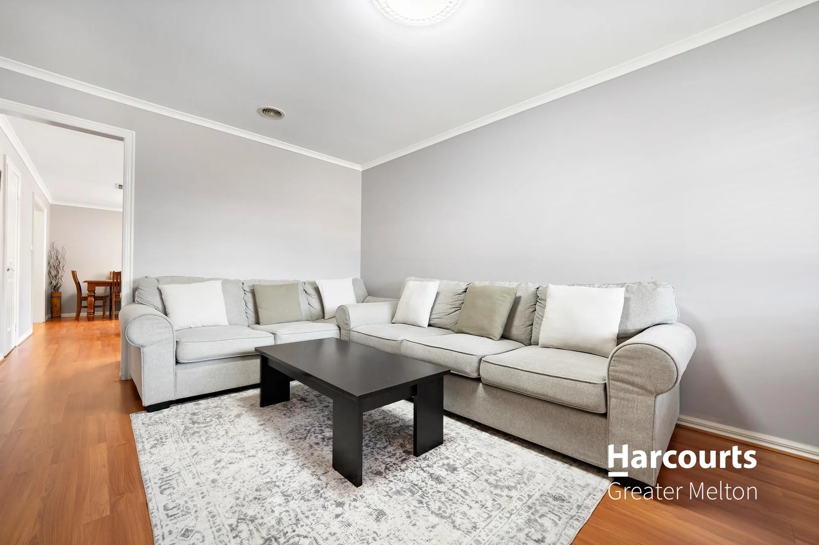 3 Maculata Place, Manor Lakes VIC 3024 photo 3