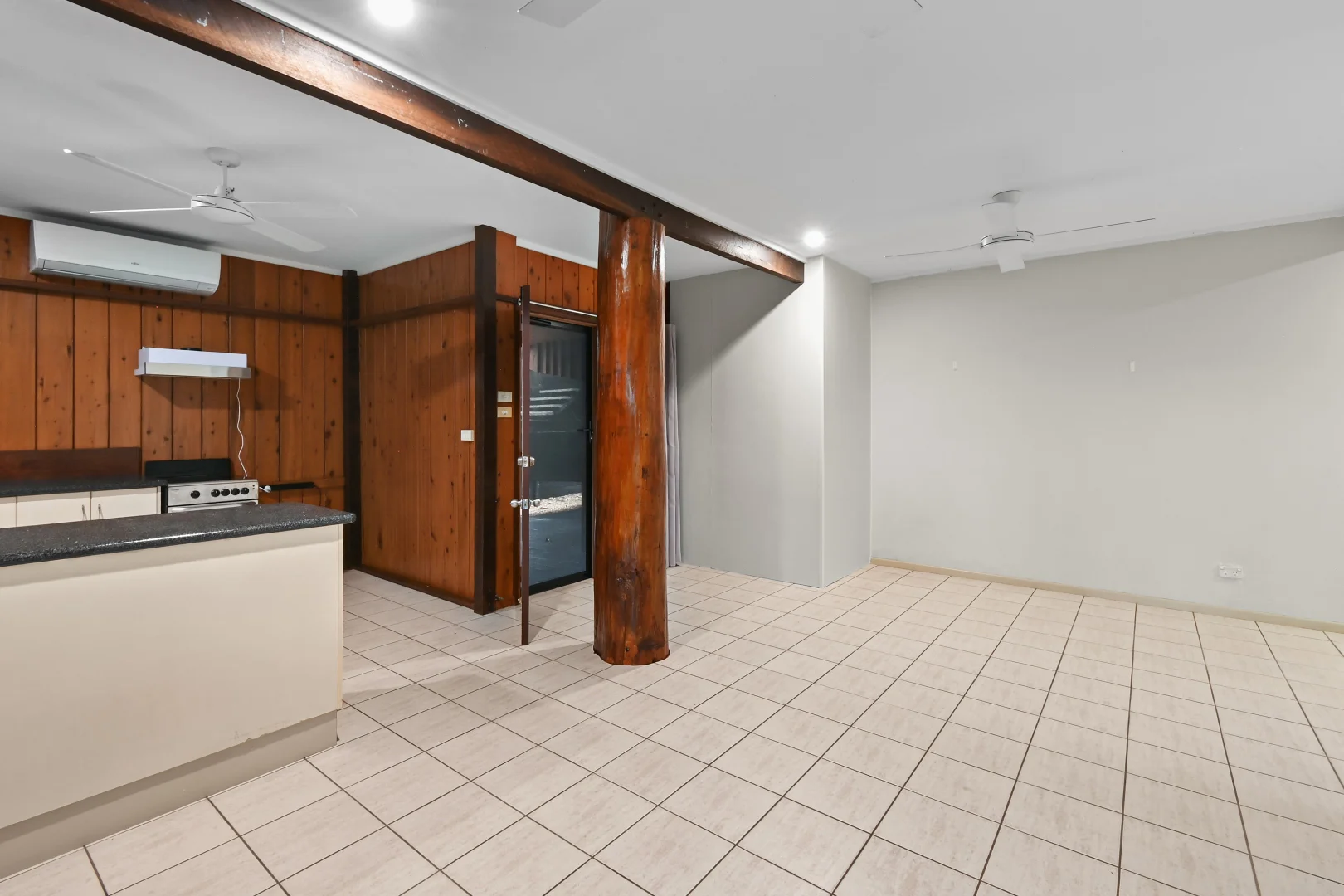 7 THORNTON COURT, White Rock QLD 4868 photo 4
