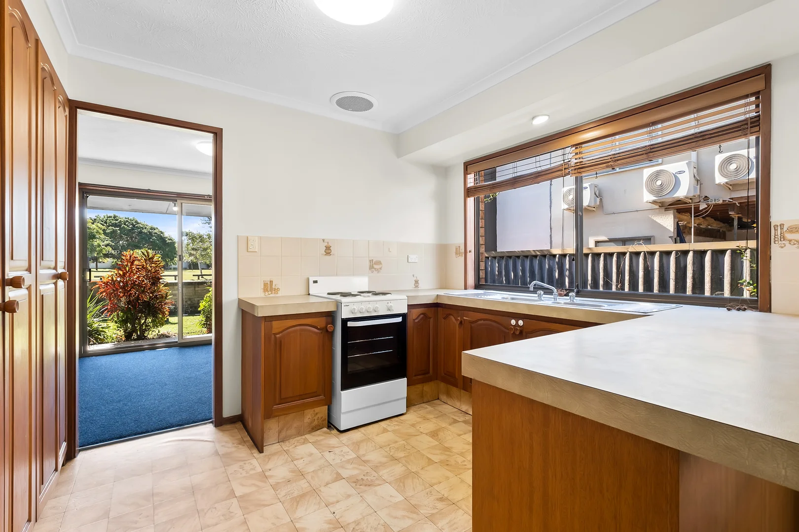 Additional image 4 of 48 Abalone Avenue, Paradise Point QLD 4216