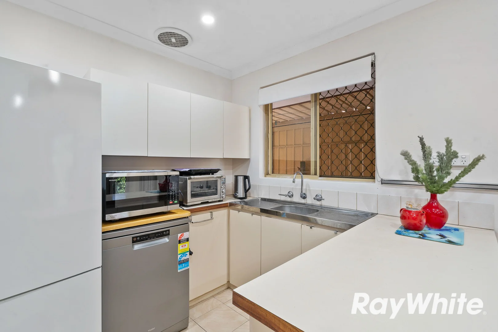 Additional image 4 of 9A St James Place, Greenfields WA 6210