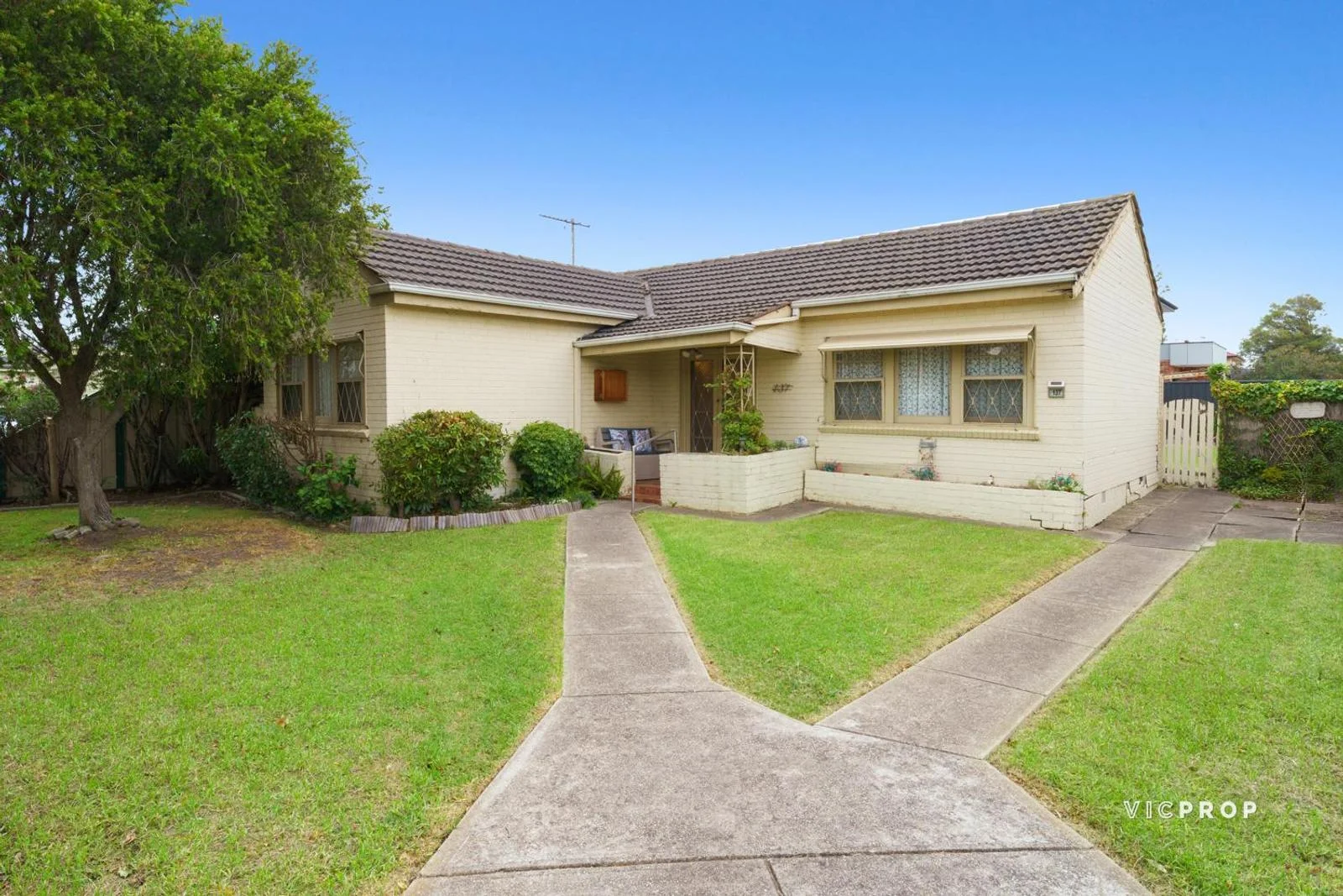 137 Duke Street, Sunshine VIC 3020