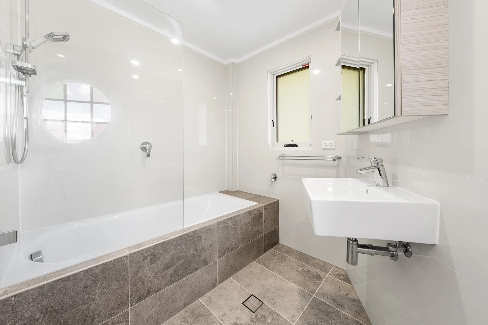 Additional image 5 of 1/20a Ellalong Road, Cremorne NSW 2090