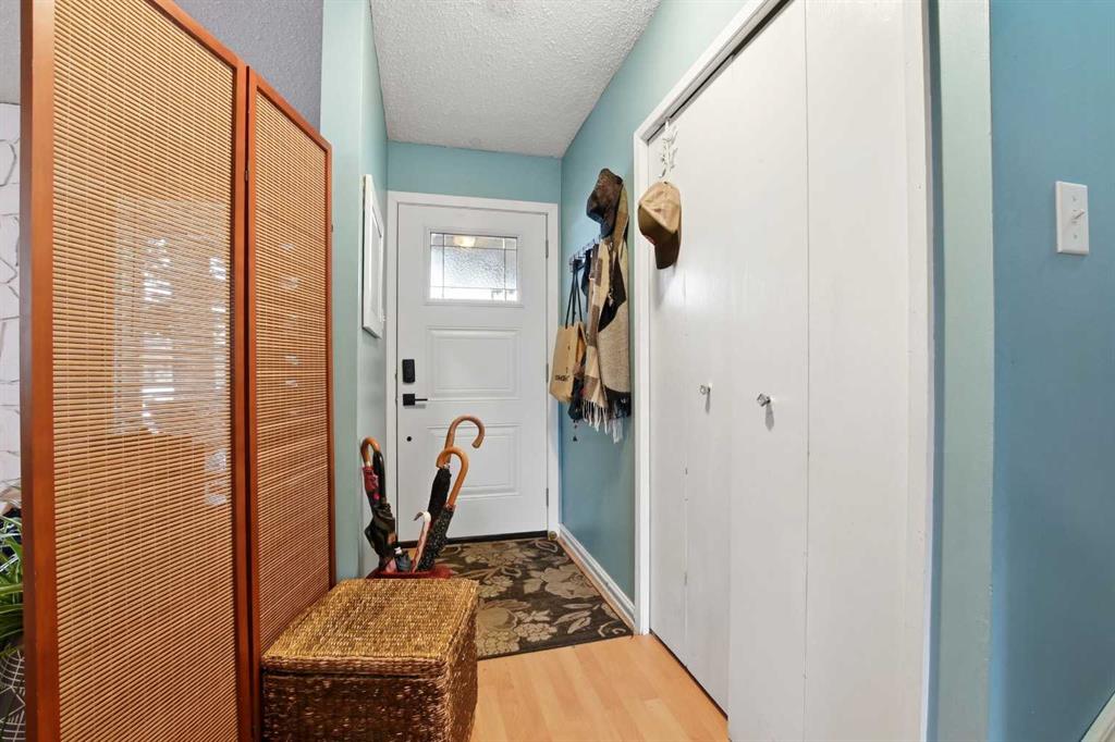 Additional image 4 of 39 Norris Close, Red Deer, AB, T4P 1R2