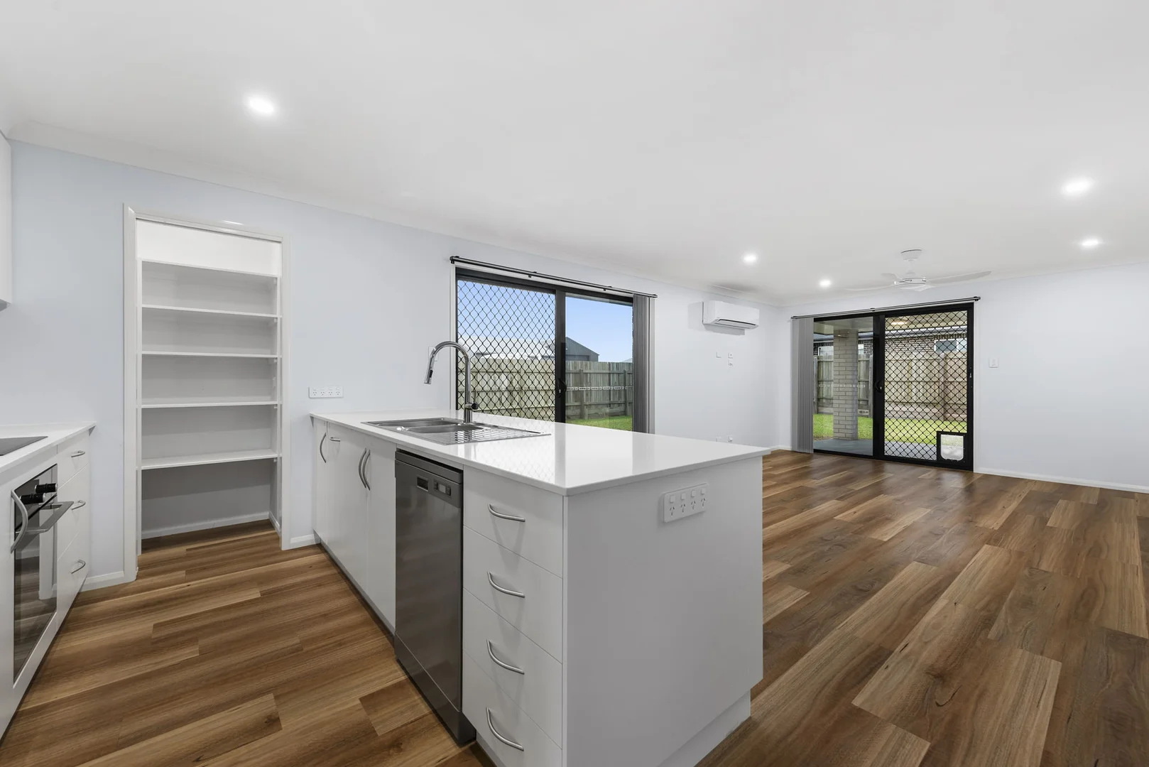 Additional image 2 of 35 Fitzgerald Circuit, Wyreema QLD 4352