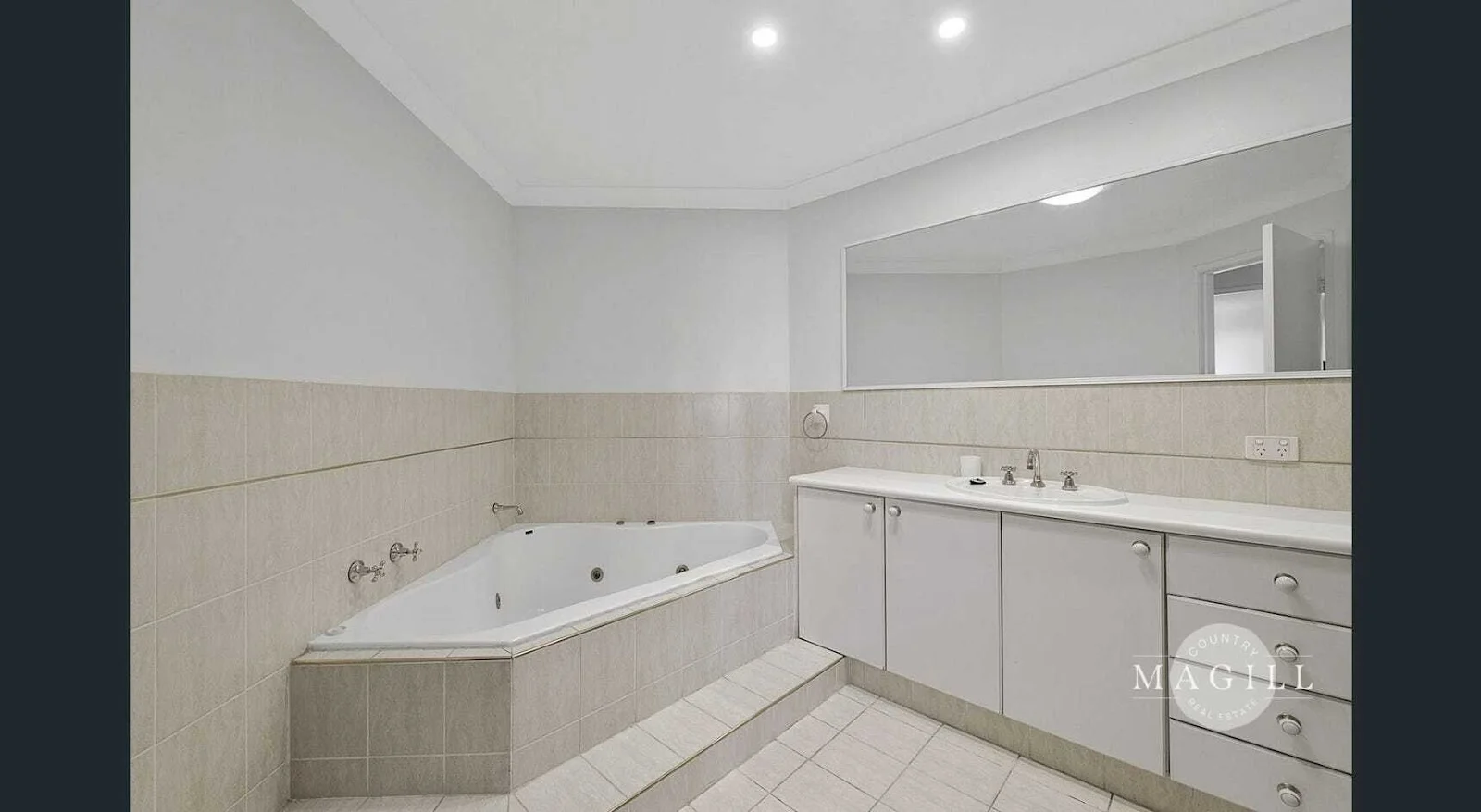 Additional image 13 of 48 Shoreline Drive, North Shore NSW 2444