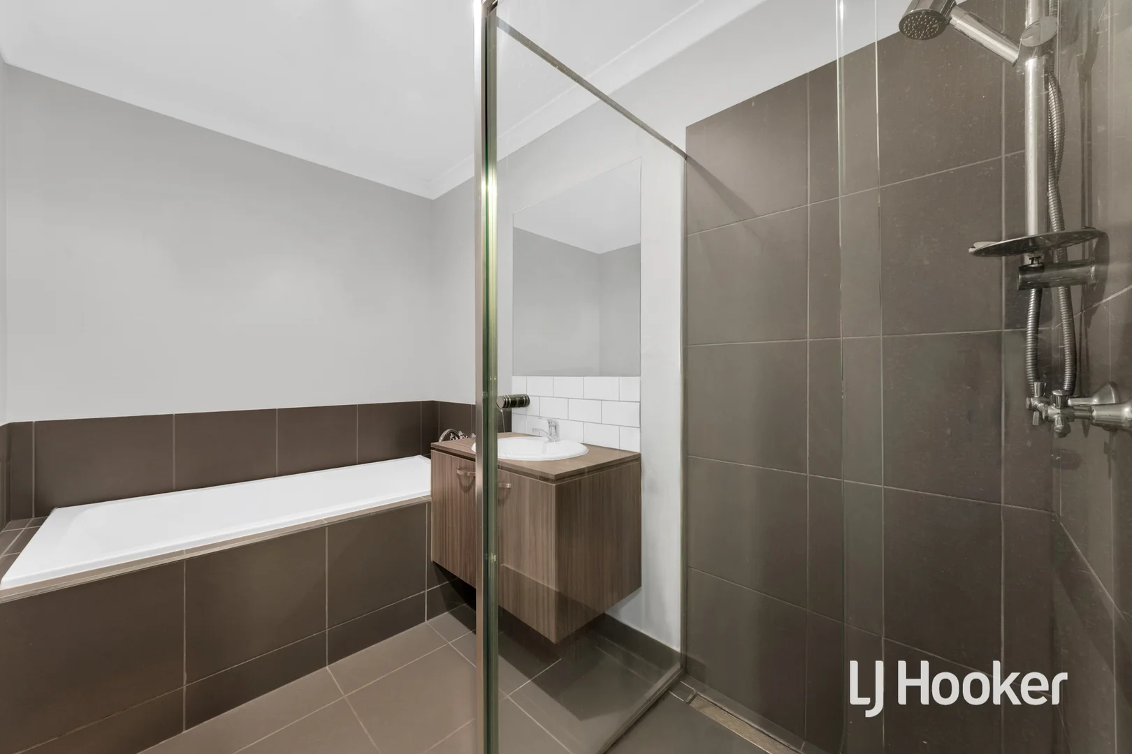 Additional image 12 of 14 Gilded Road, Werribee VIC 3030