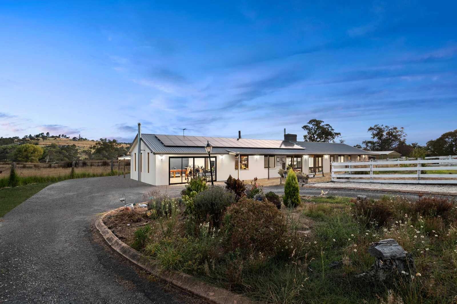 700 Belgrave-Hallam Road, Narre Warren East VIC 3804