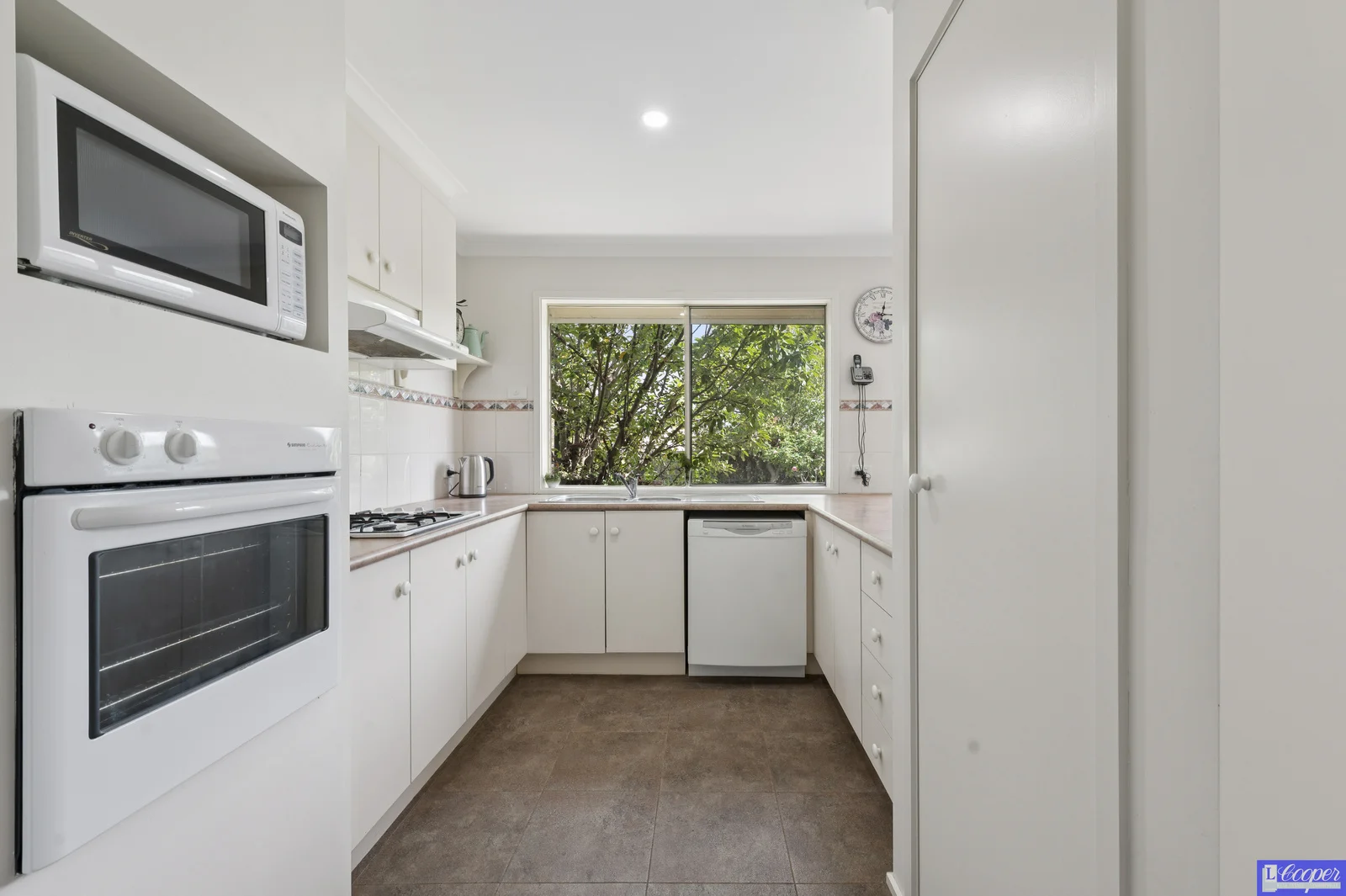 Additional image 4 of 27 Clairmont Close, Somerville VIC 3912