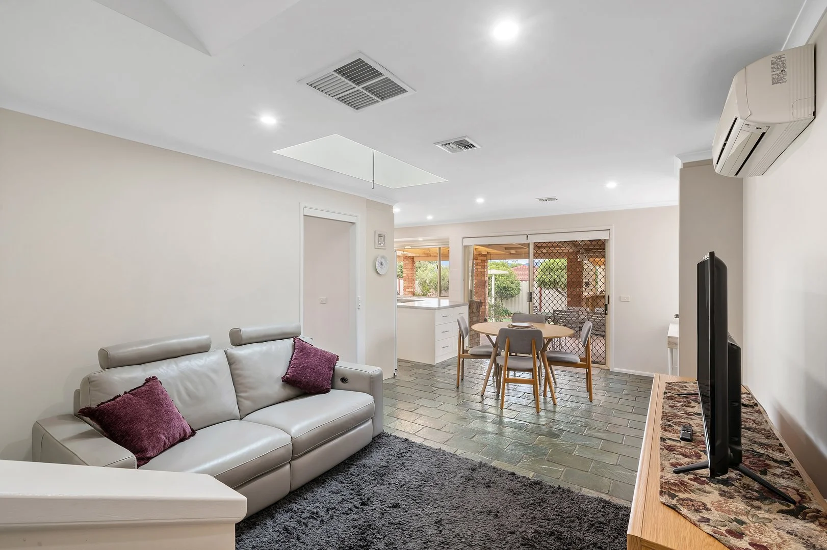 Additional image 5 of 72 Templestowe Avenue, Conder ACT 2906