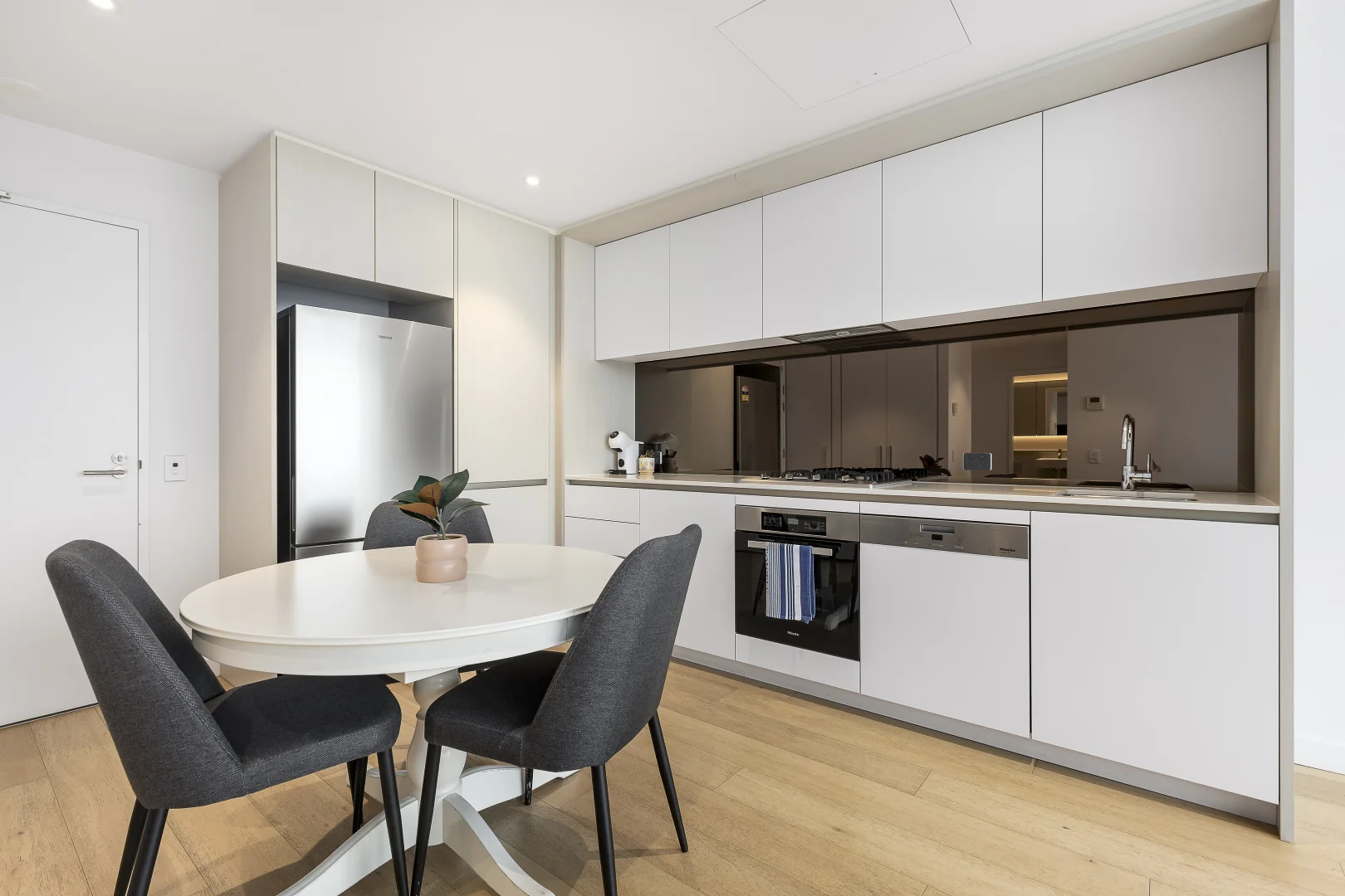 Additional image 3 of 2105/915-941 Collins Street, Docklands VIC 3008