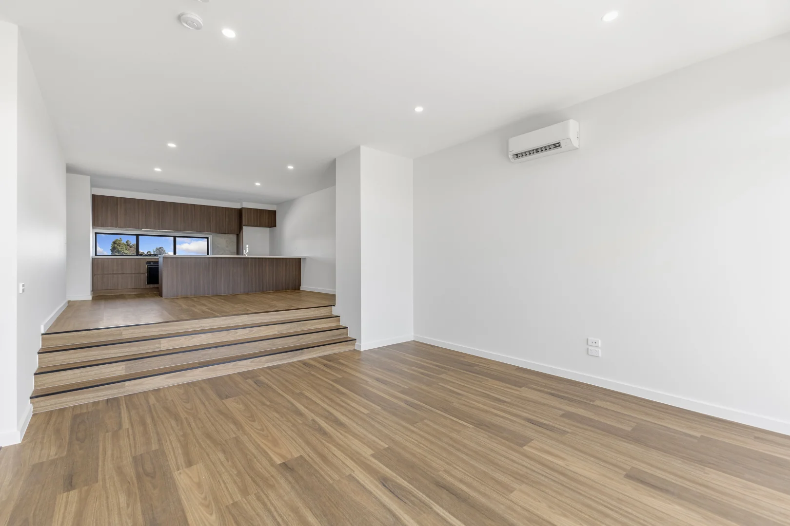 Additional image 2 of 13 Whitfield Crescent, Craigieburn VIC 3064