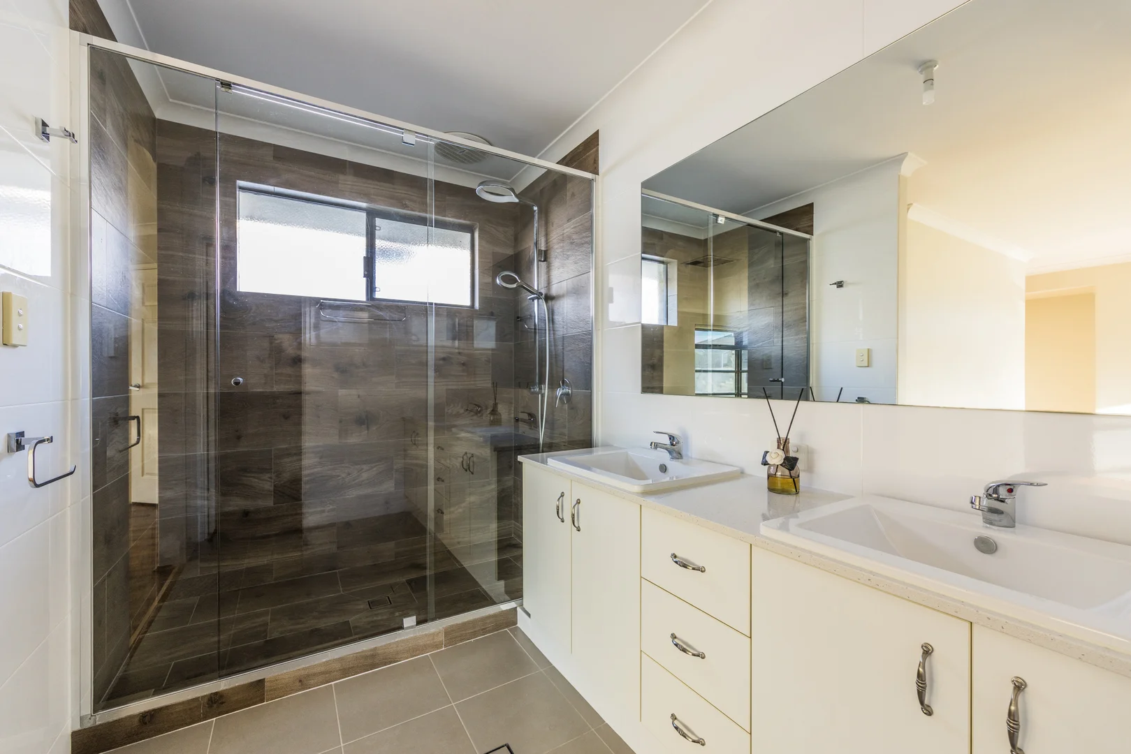 Additional image 6 of 13 Barclay Way, Piara Waters WA 6112