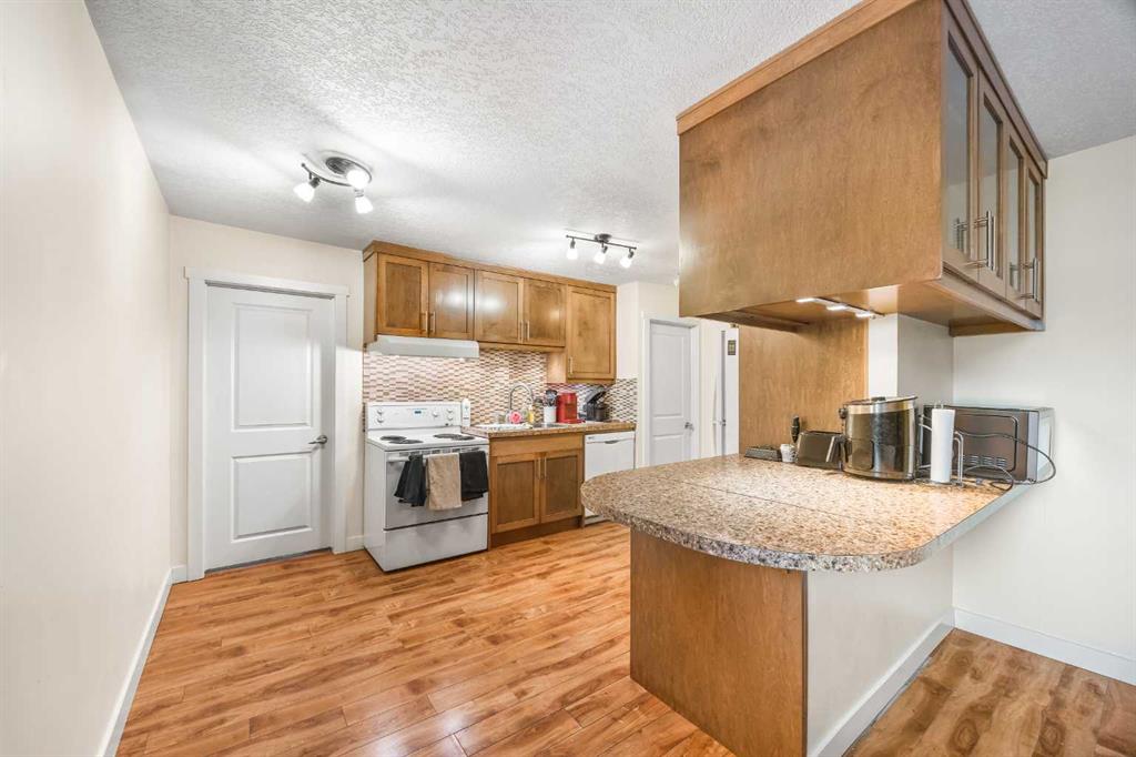 Additional image 2 of 102-3103 Blakiston Drive NW, Calgary, AB, T2L 1L7