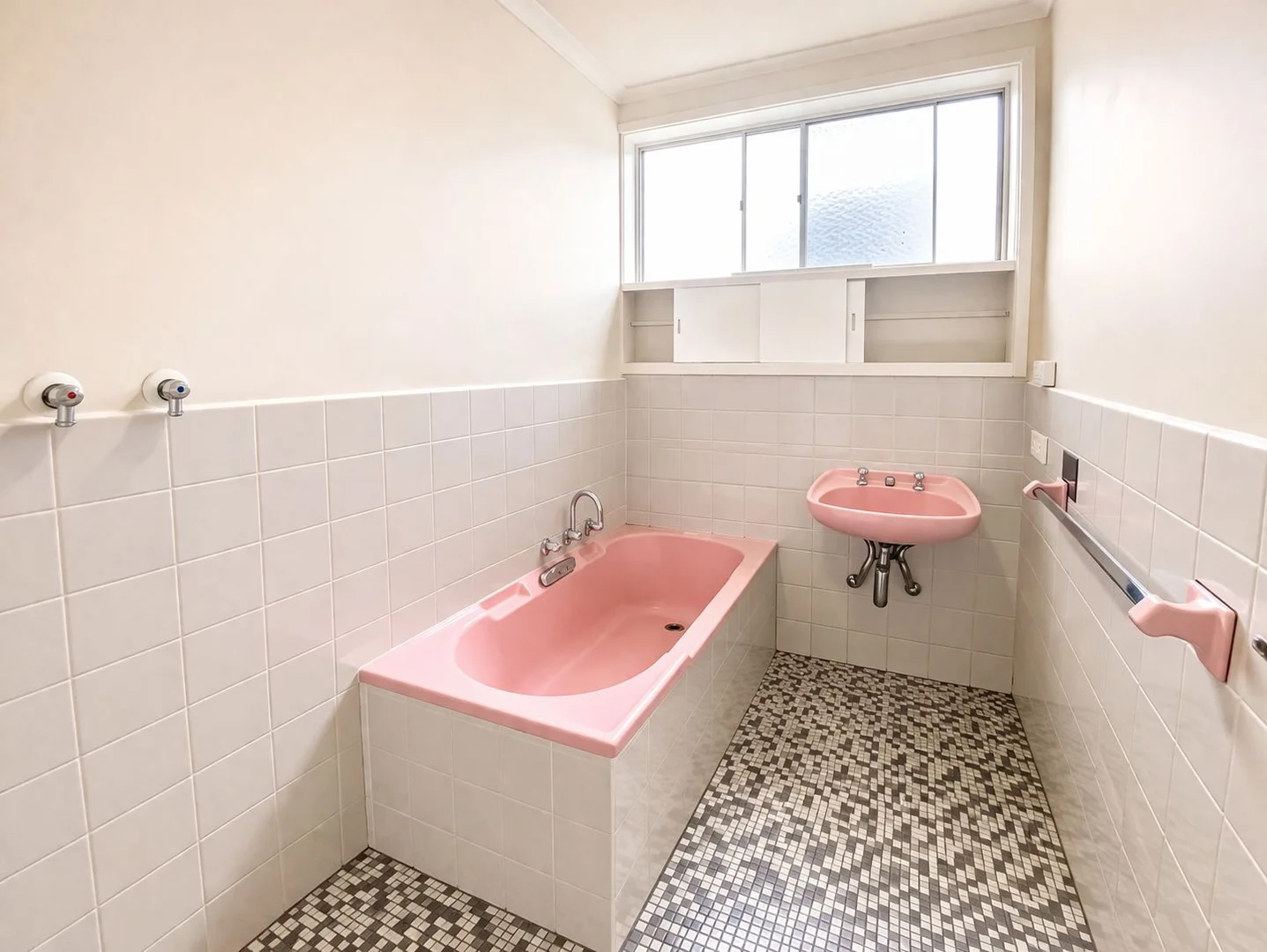 Additional image 5 of 2/4 Edith Street, Caulfield North VIC 3161
