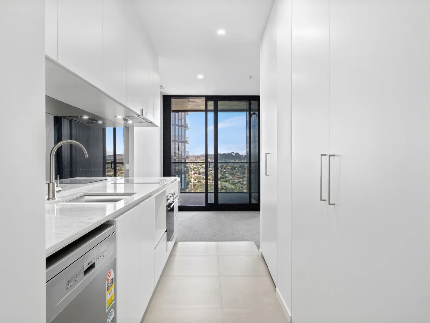 2011/3 Grazier Lane, Belconnen ACT 2617 photo 3