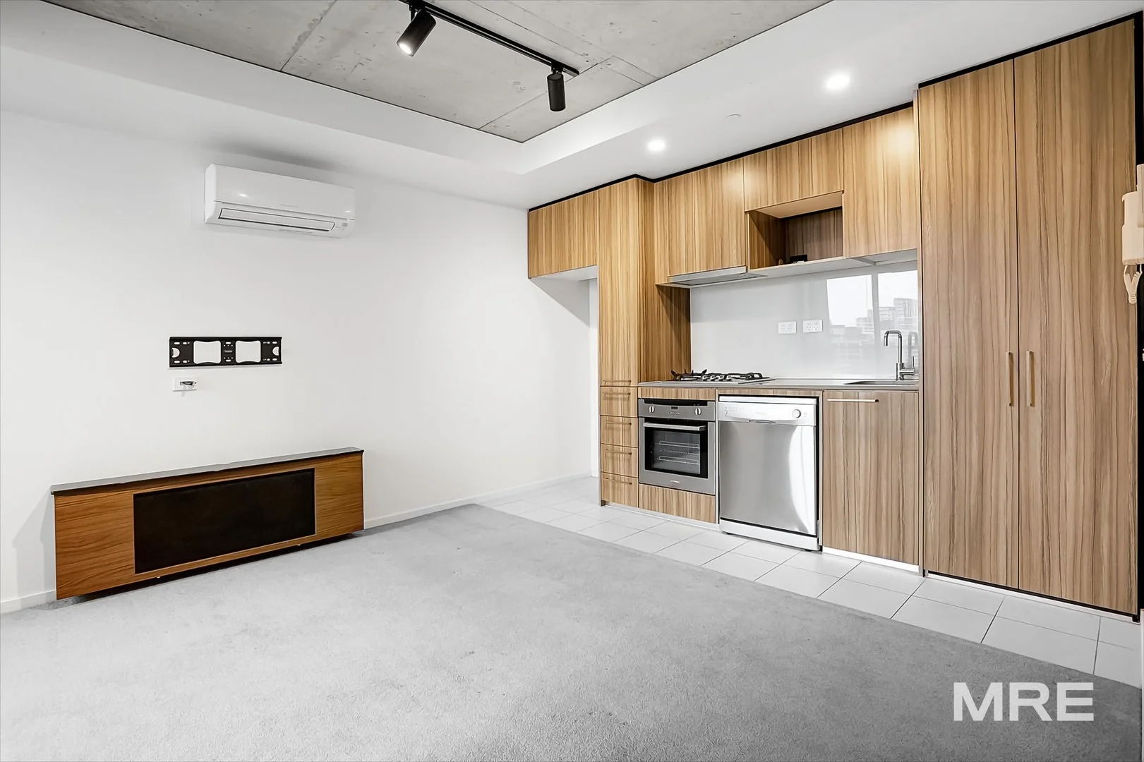 719/17 Singers Lane, Melbourne VIC 3000