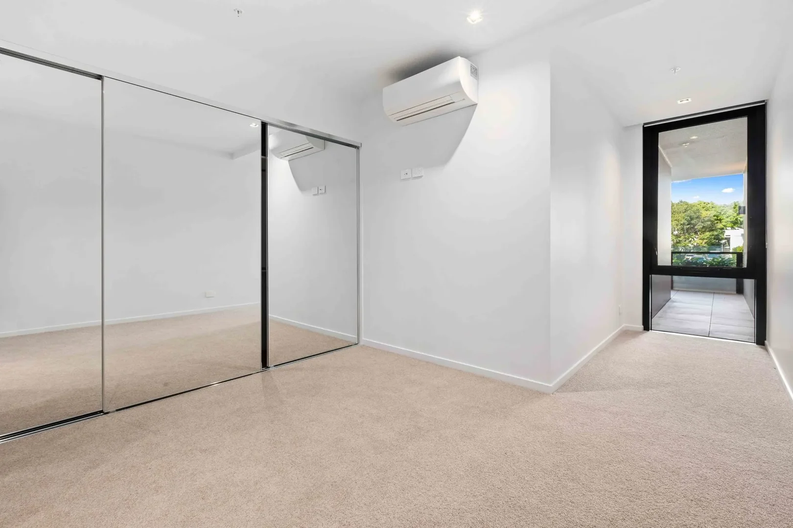 Additional image 6 of 202/117 Chestnut Street, Wynnum QLD 4178