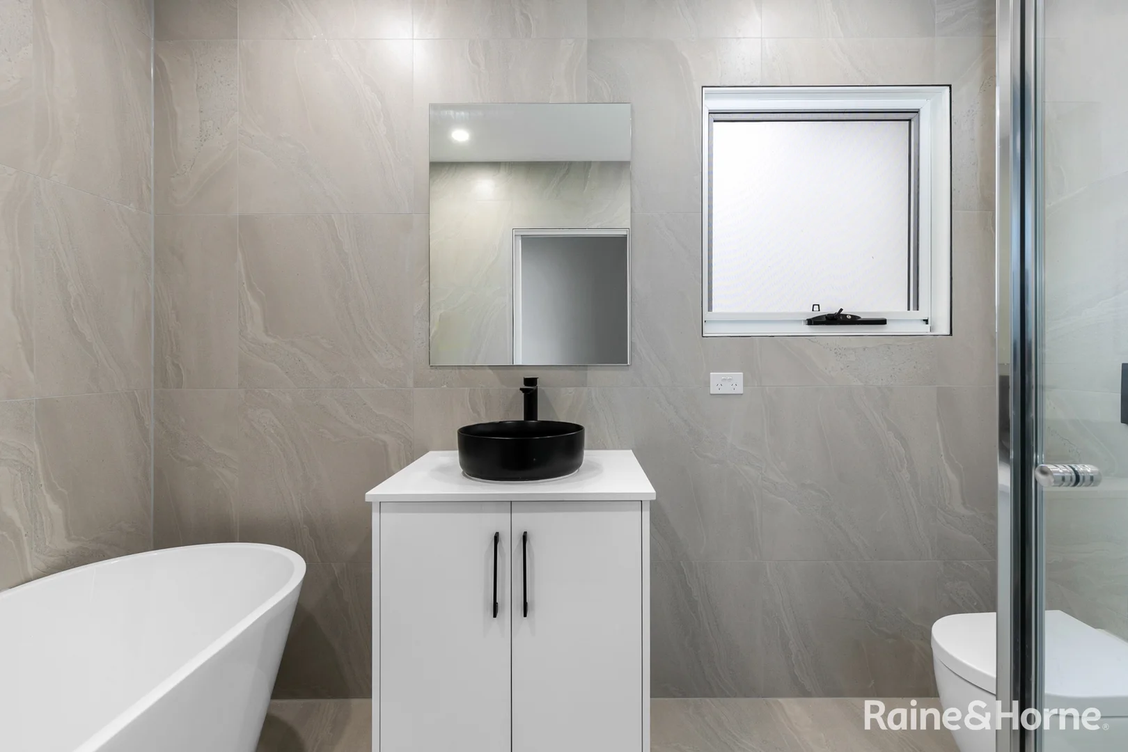 Additional image 6 of 33 Home Road, Newport VIC 3015