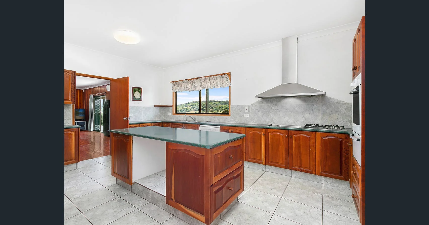 29 Aroona Crescent, Bilambil NSW 2486 photo 3