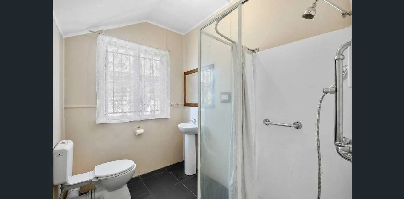 Additional image 5 of 40 King Street, Woody Point QLD 4019