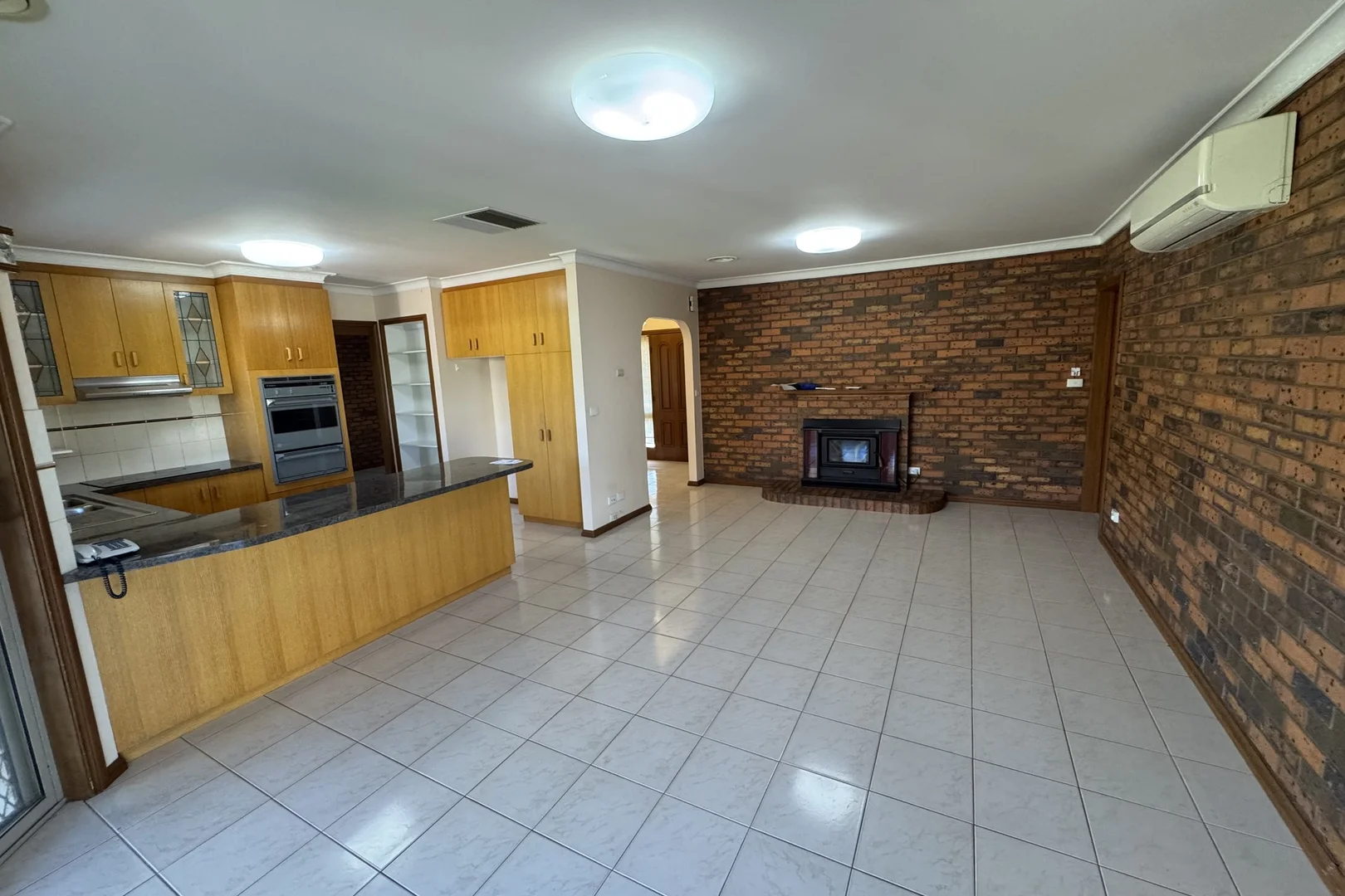 6 Brack Court, Shepparton VIC 3630 photo 2