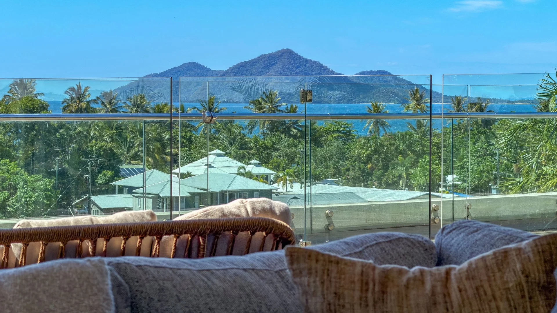 Unit 5/2 Coonanglebah Close, Mission Beach QLD 4852