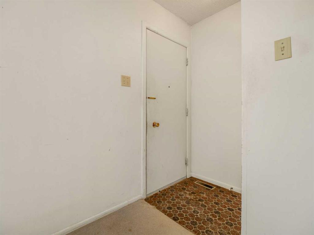 Additional image 4 of 1010 20 Avenue, Coaldale, AB, T1M 1C9