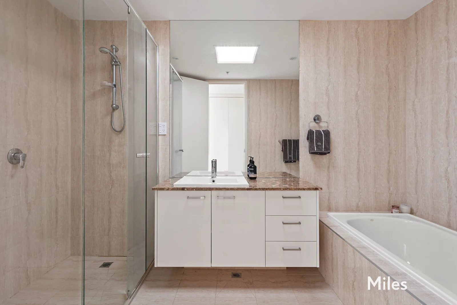 Additional image 8 of 405/3 Kiernan Avenue, Ivanhoe VIC 3079