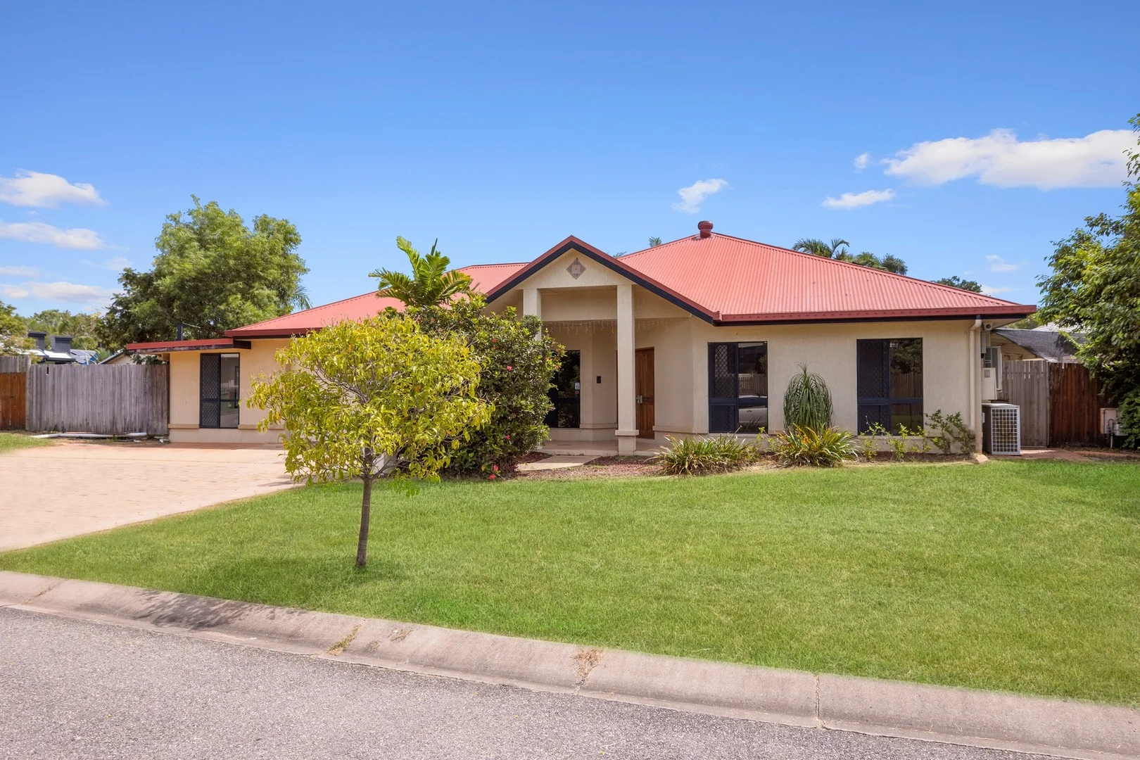 14 Biglow Court, Douglas QLD 4814