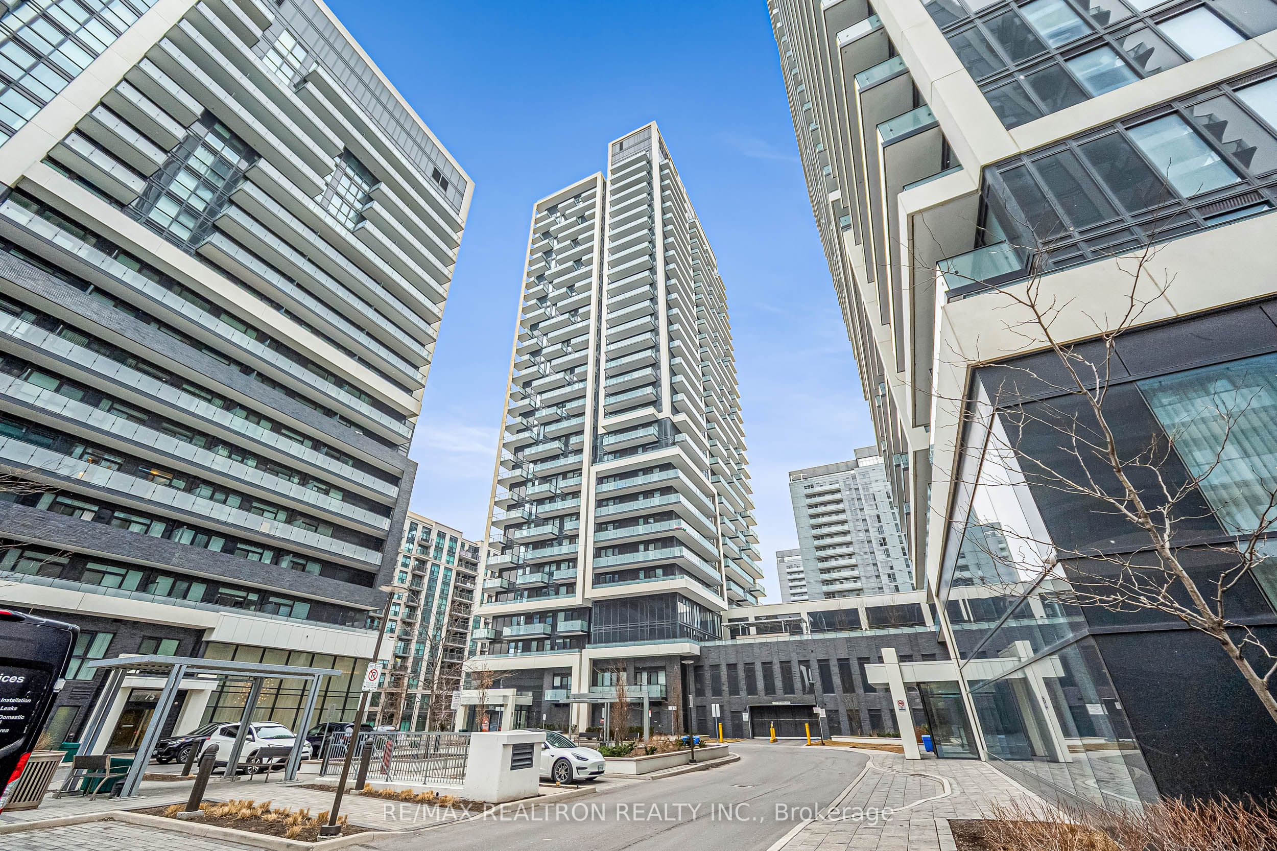 1202-105 Oneida Crescent, Richmond Hill, ON, L4B 0H6