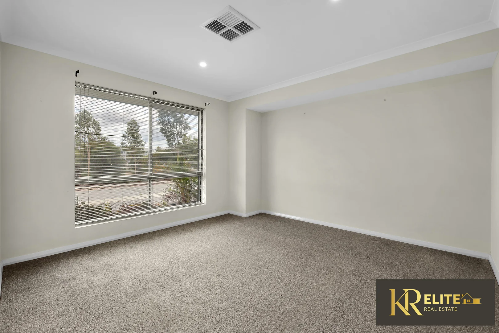 68 Novelli Parade, Piara Waters WA 6112 photo 5