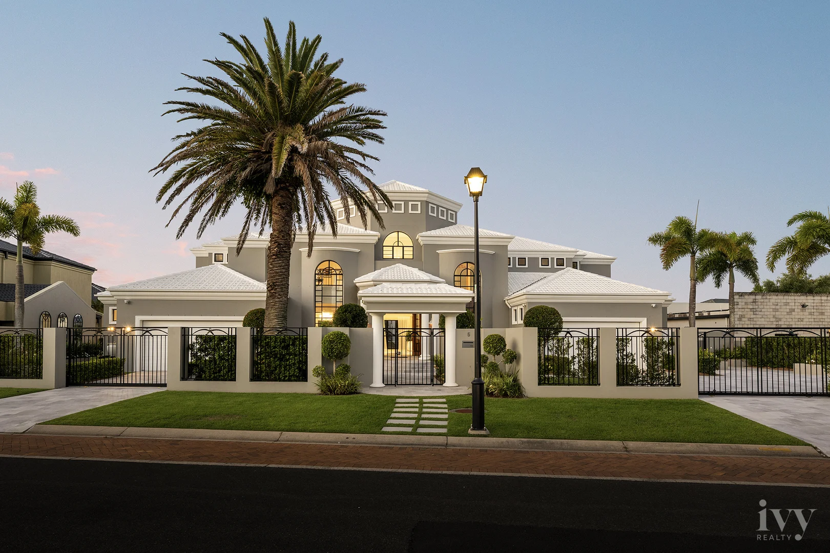 Additional image 31 of 5-7 Queen Guineveres Place, Sovereign Islands QLD 4216