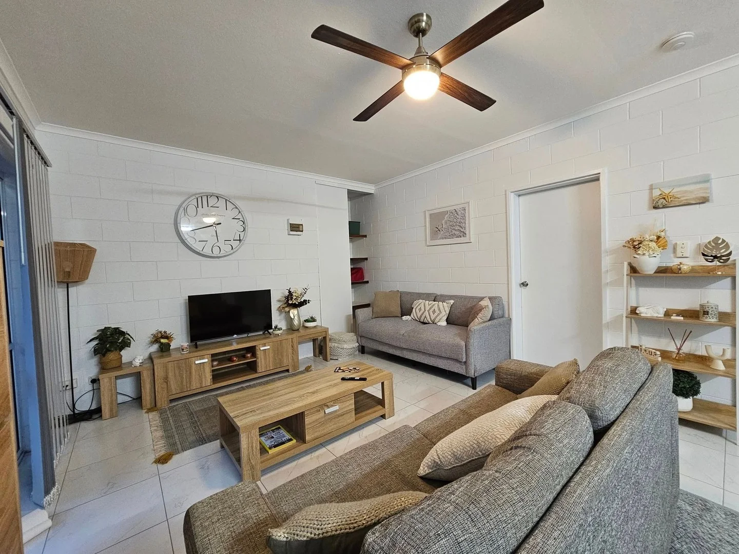 201-203 Aumuller St, Bungalow QLD 4870