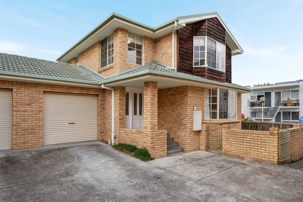 4/9 Long Point Road, Sandy Bay TAS 7005 photo 2