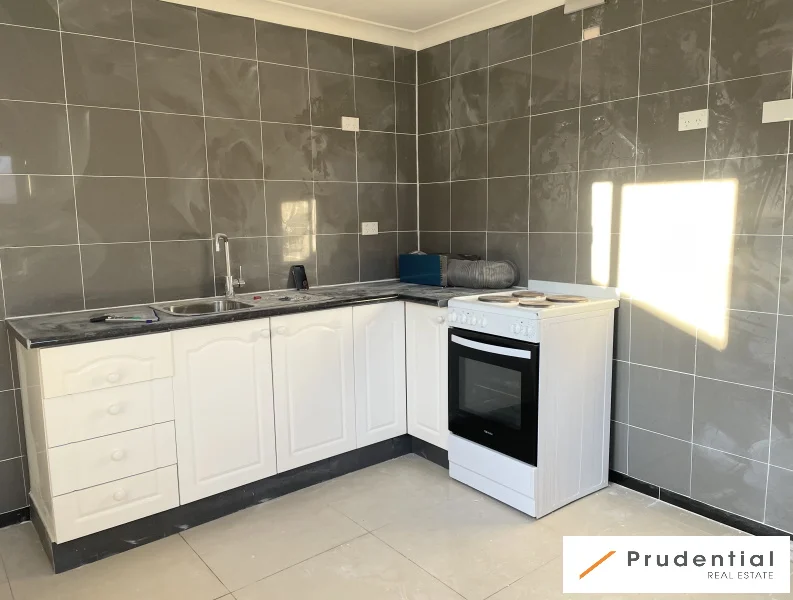 94A Ingleburn Rd, Ingleburn NSW 2565