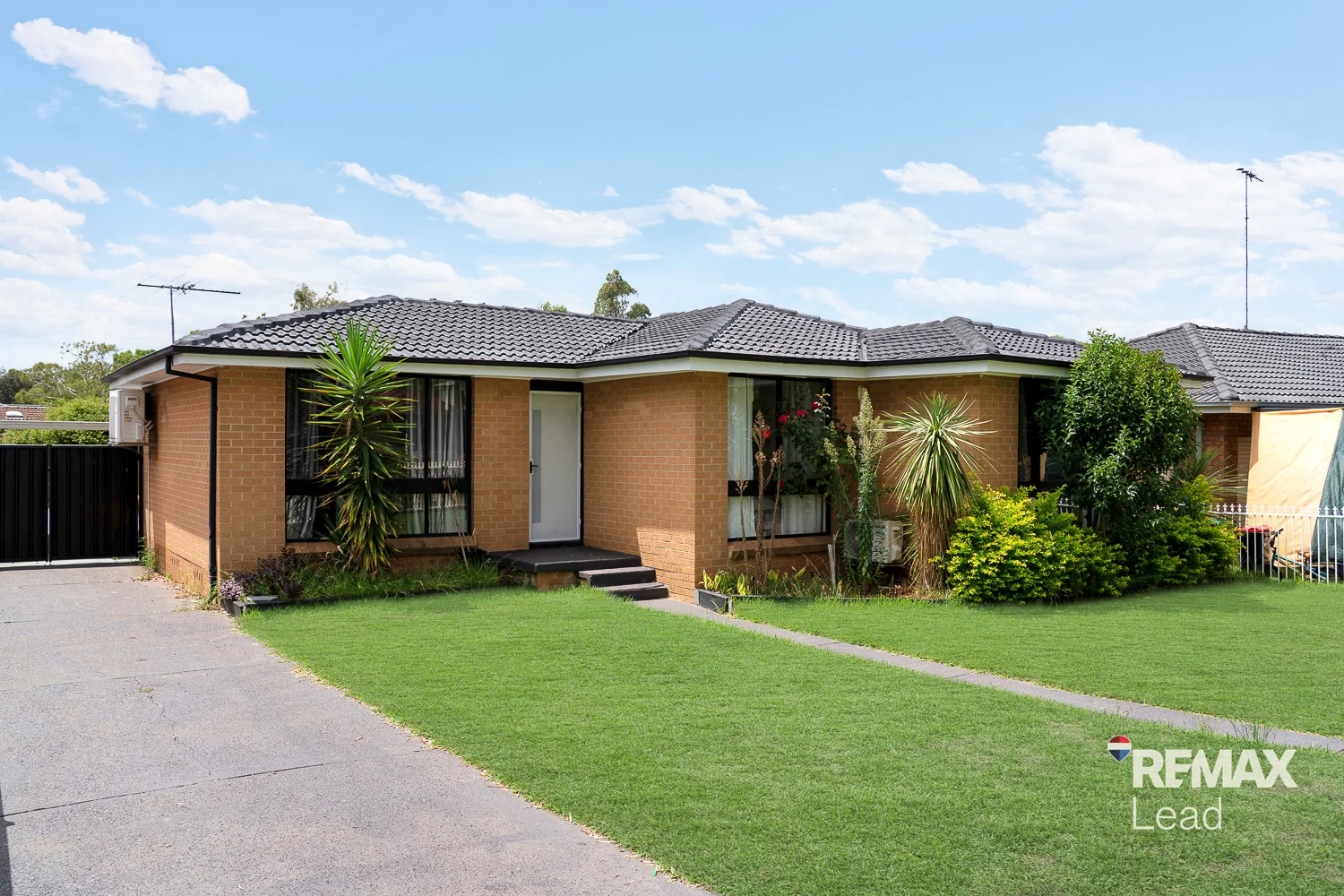 92 Tallagandra Drive, Quakers Hill NSW 2763