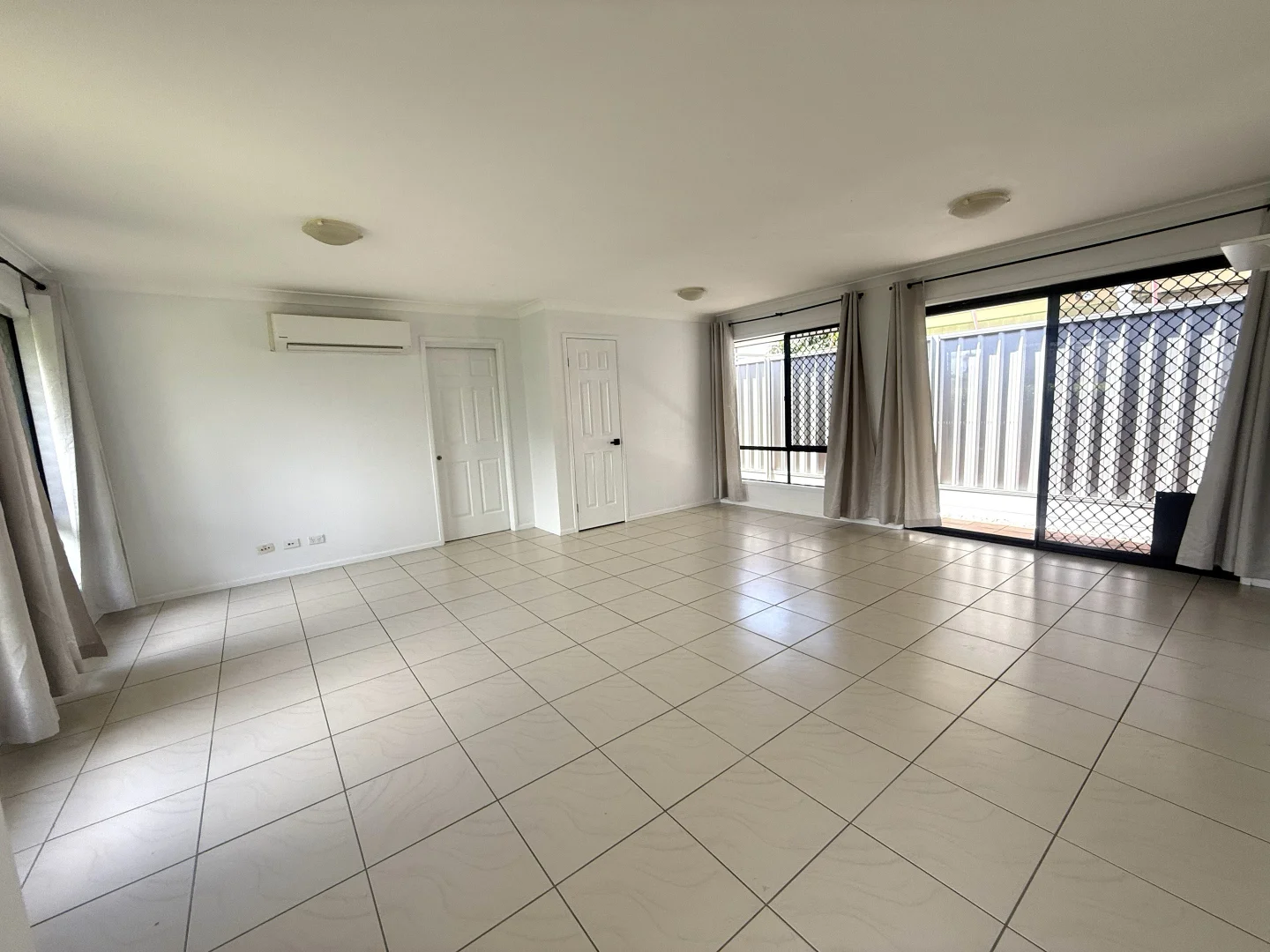 131 Beaufort Place, Deception Bay QLD 4508 photo 5
