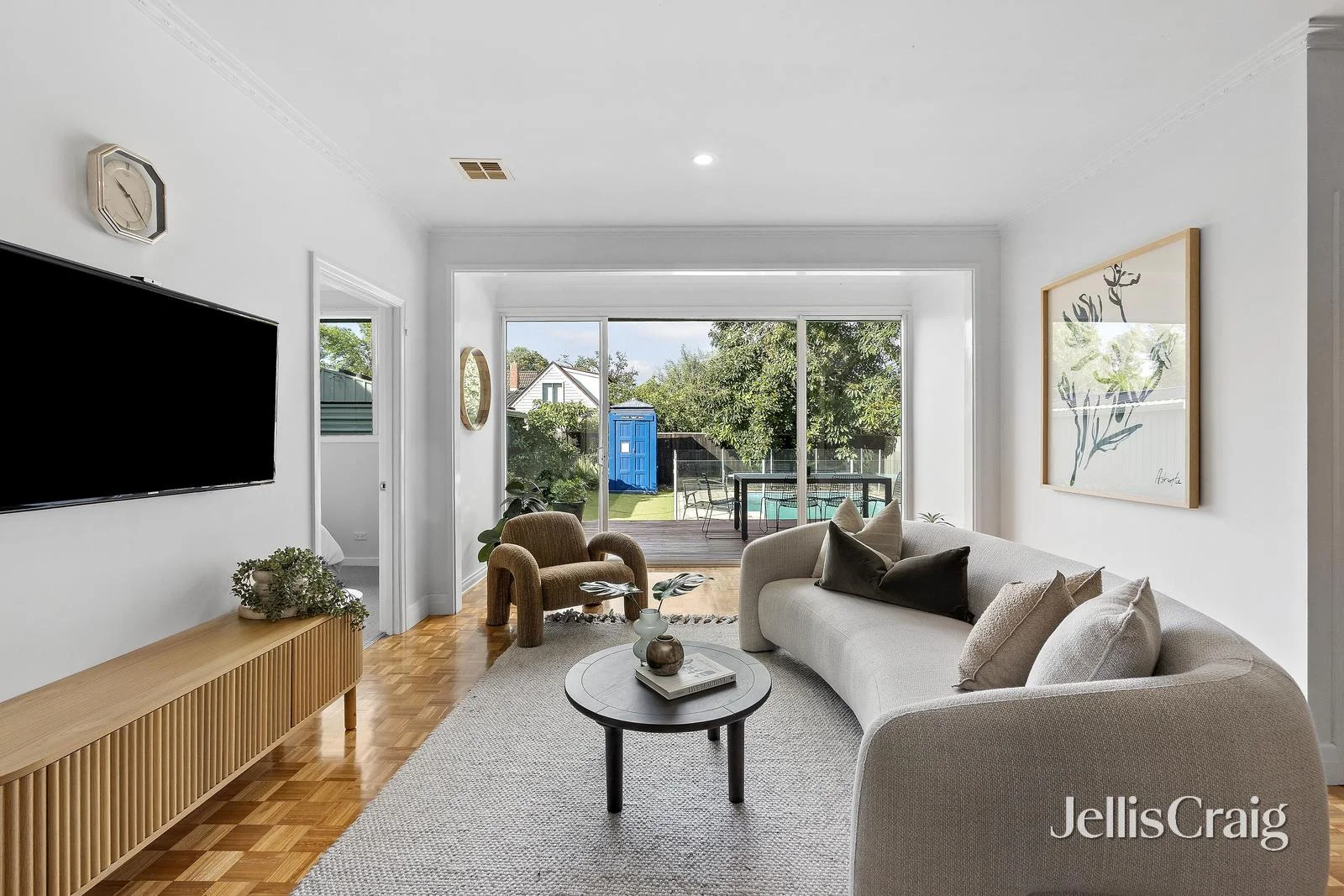 3 Holyrood Avenue, Strathmore VIC 3041 photo 2