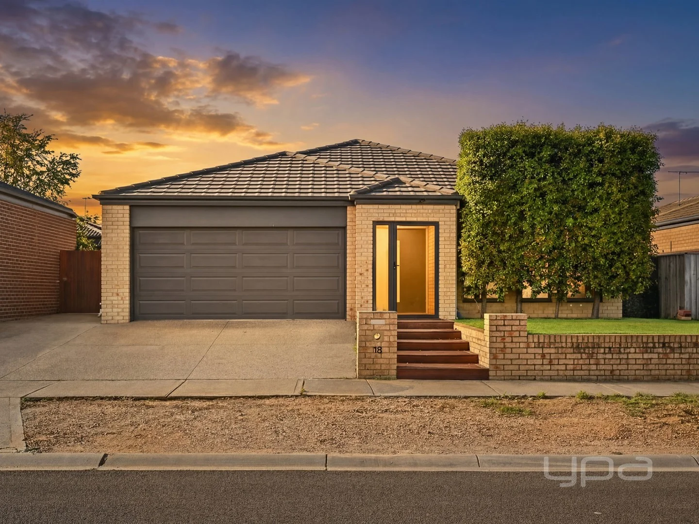 18 Pinrush Road, Brookfield VIC 3338