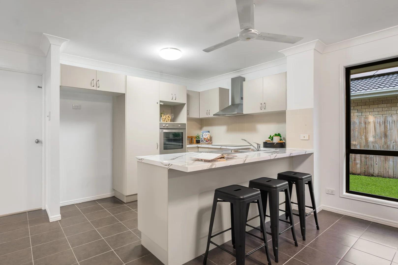 Additional image 5 of 16 Voss Boulevard, Heritage Park QLD 4118
