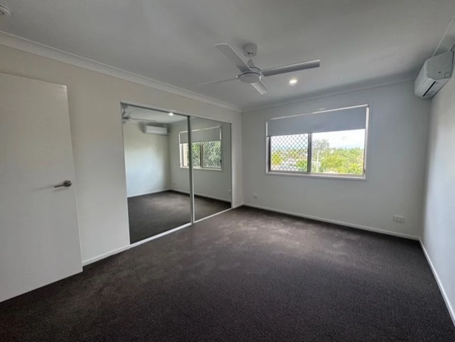 Additional image 19 of 2/18 Fourth Avenue, Labrador QLD 4215