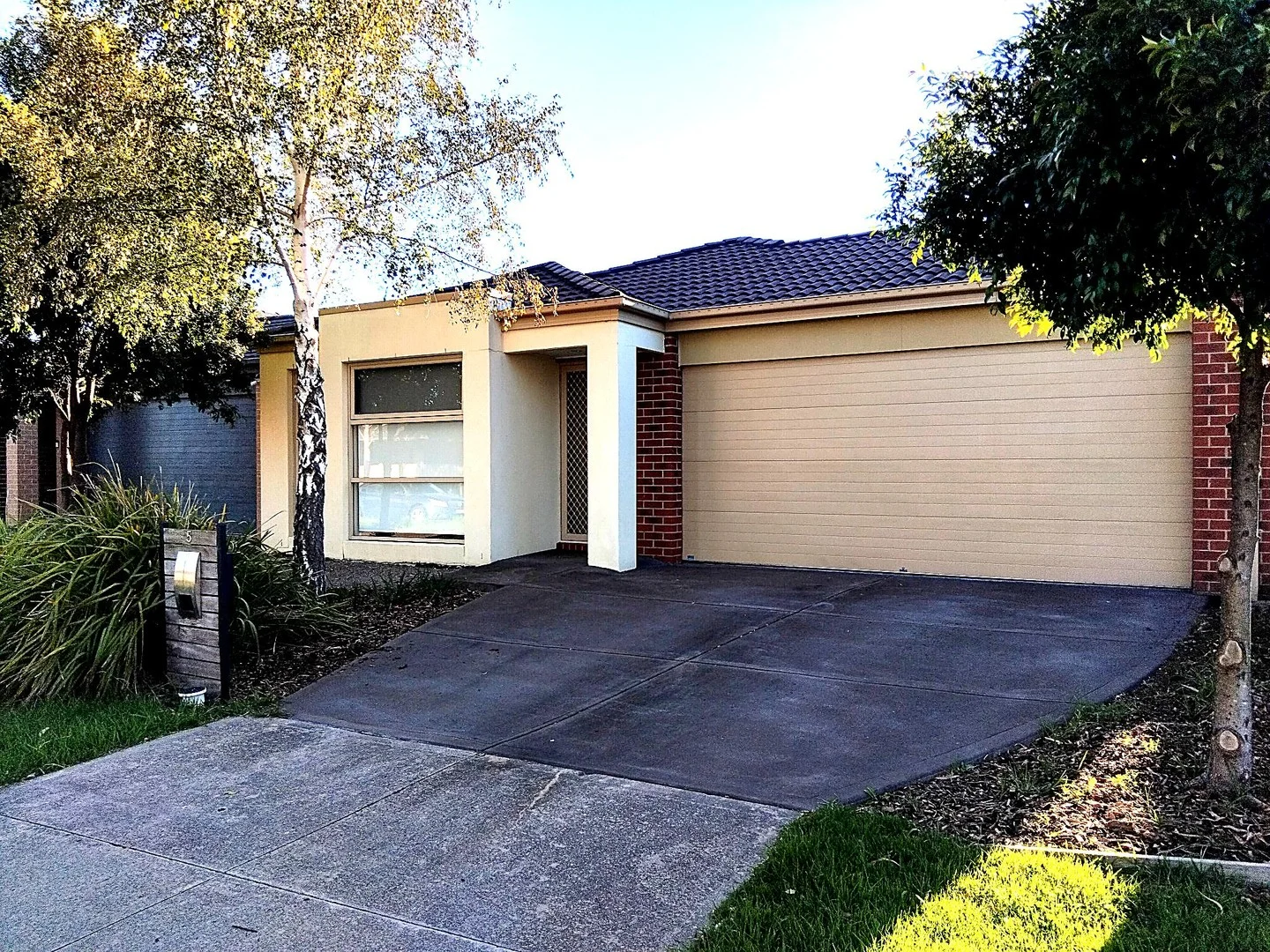 5 Glenelg Street, Clyde North VIC 3978