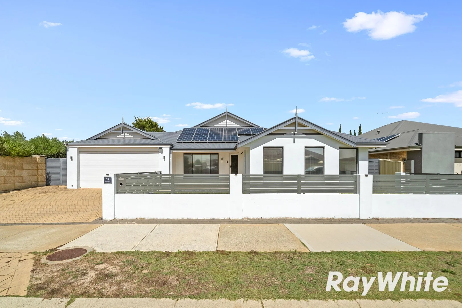 25 Frenchmans Crescent, Secret Harbour WA 6173