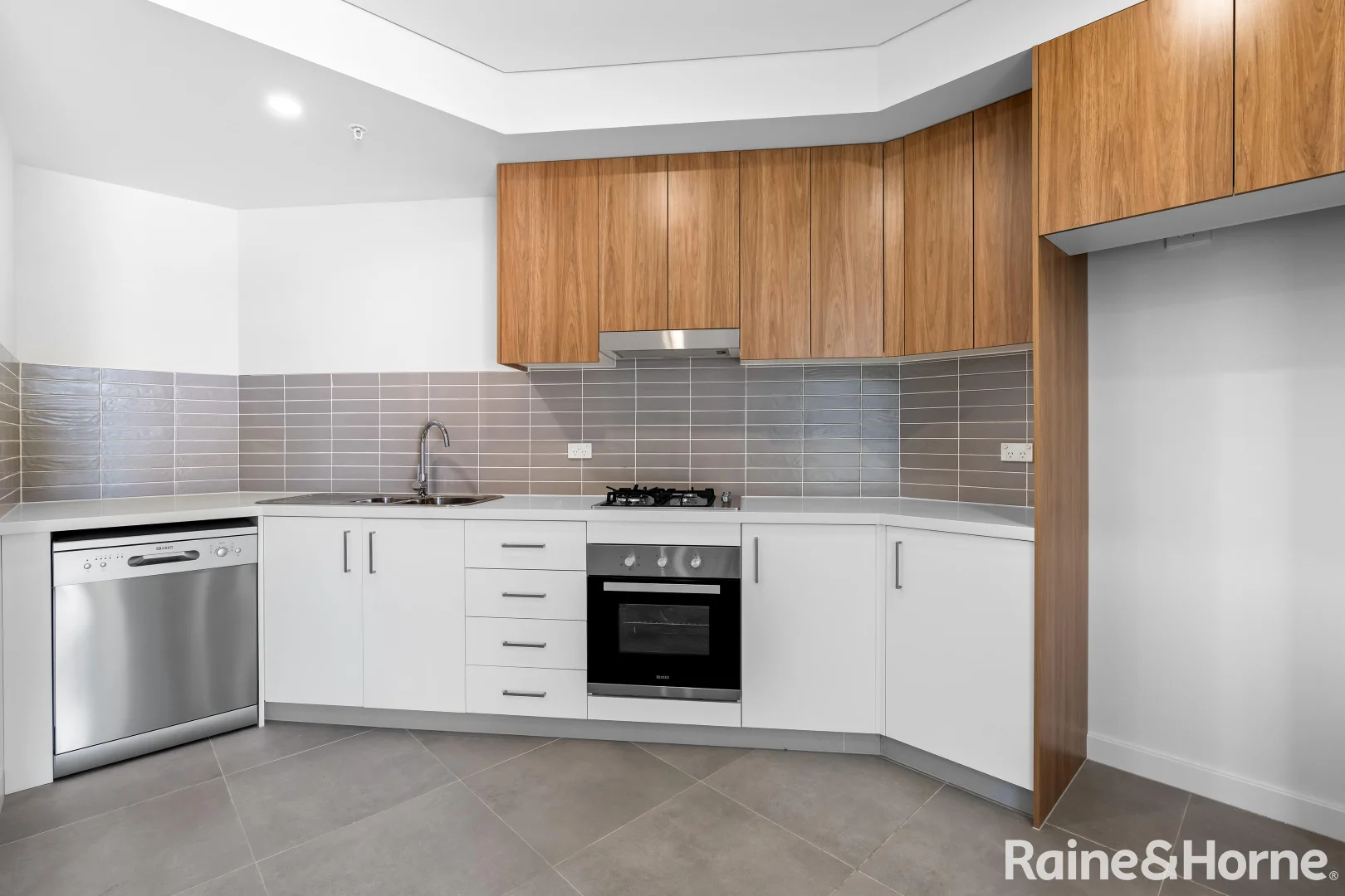 Additional image 2 of 201/18 Range Rd, North Gosford NSW 2250