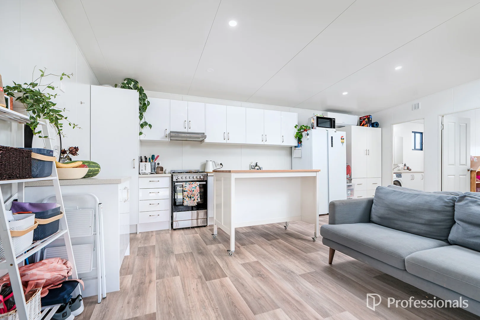 12 Goldsworthy Crescent, Spalding WA 6530 photo 3