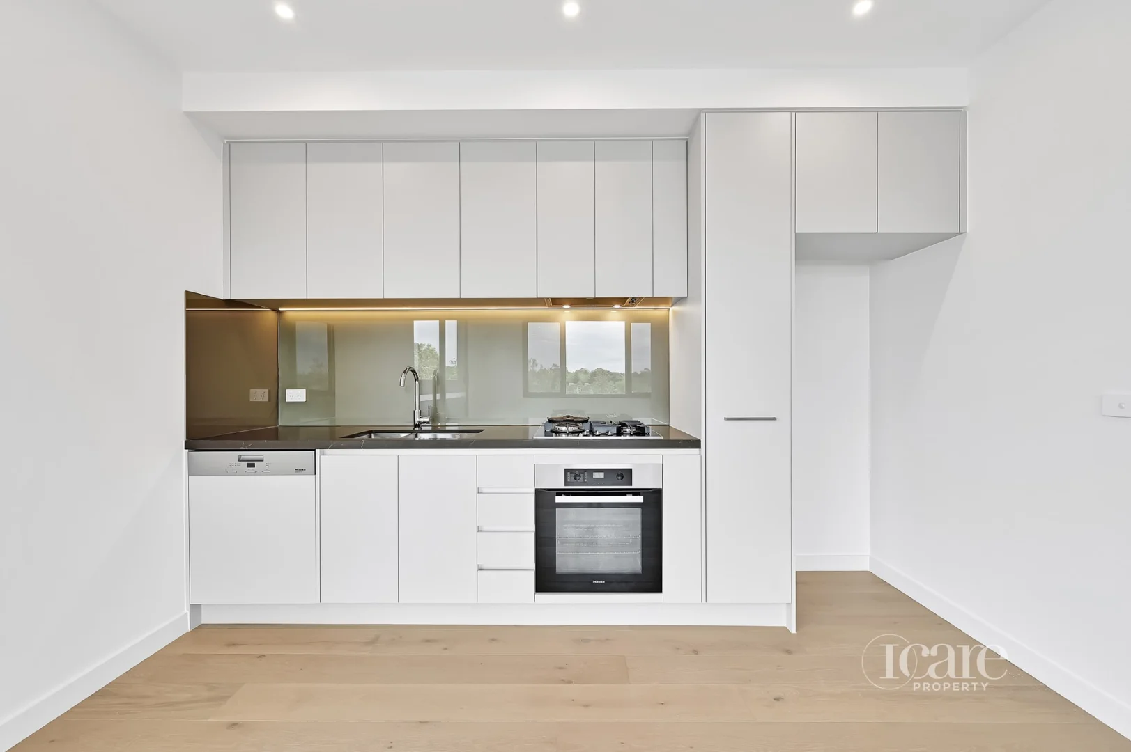 Additional image 4 of 302/1A Middlesex Road, Surrey Hills VIC 3127