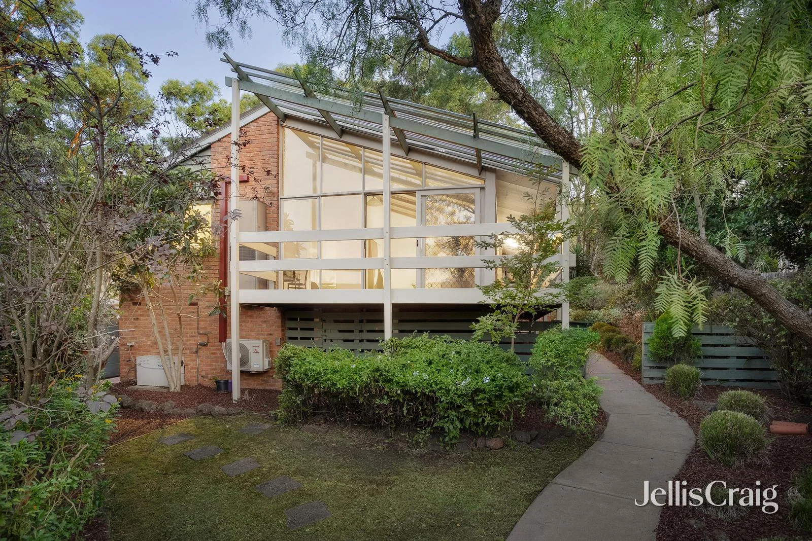 12 Treetops Close, Eltham VIC 3095