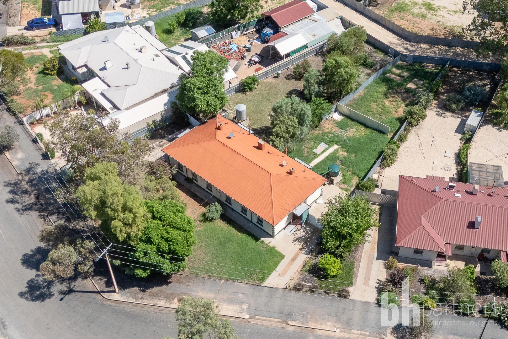 Additional image 27 of 19-20 Trenaman Crescent, Berri SA 5343