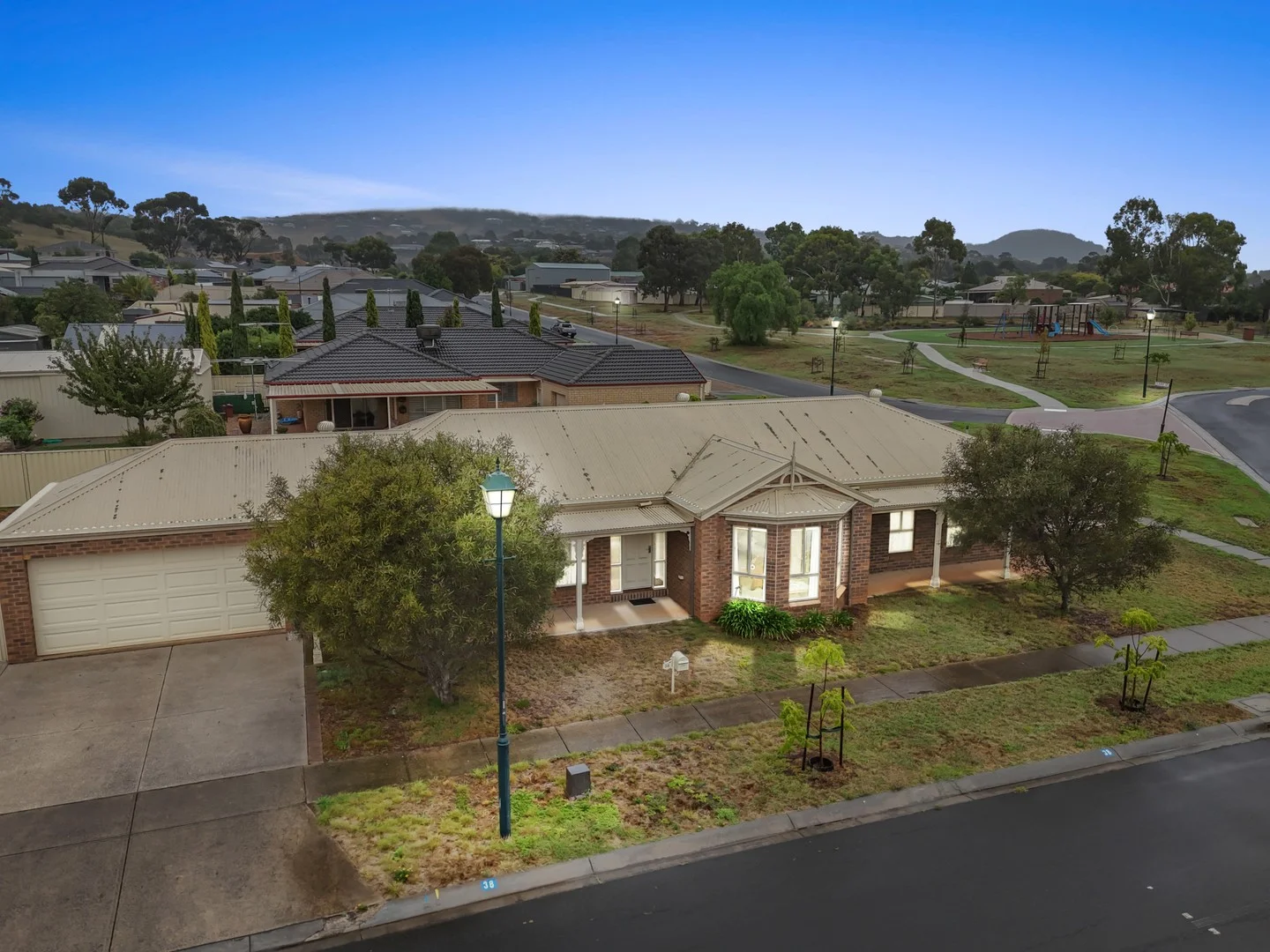 38 Grantleigh Drive, Darley VIC 3340