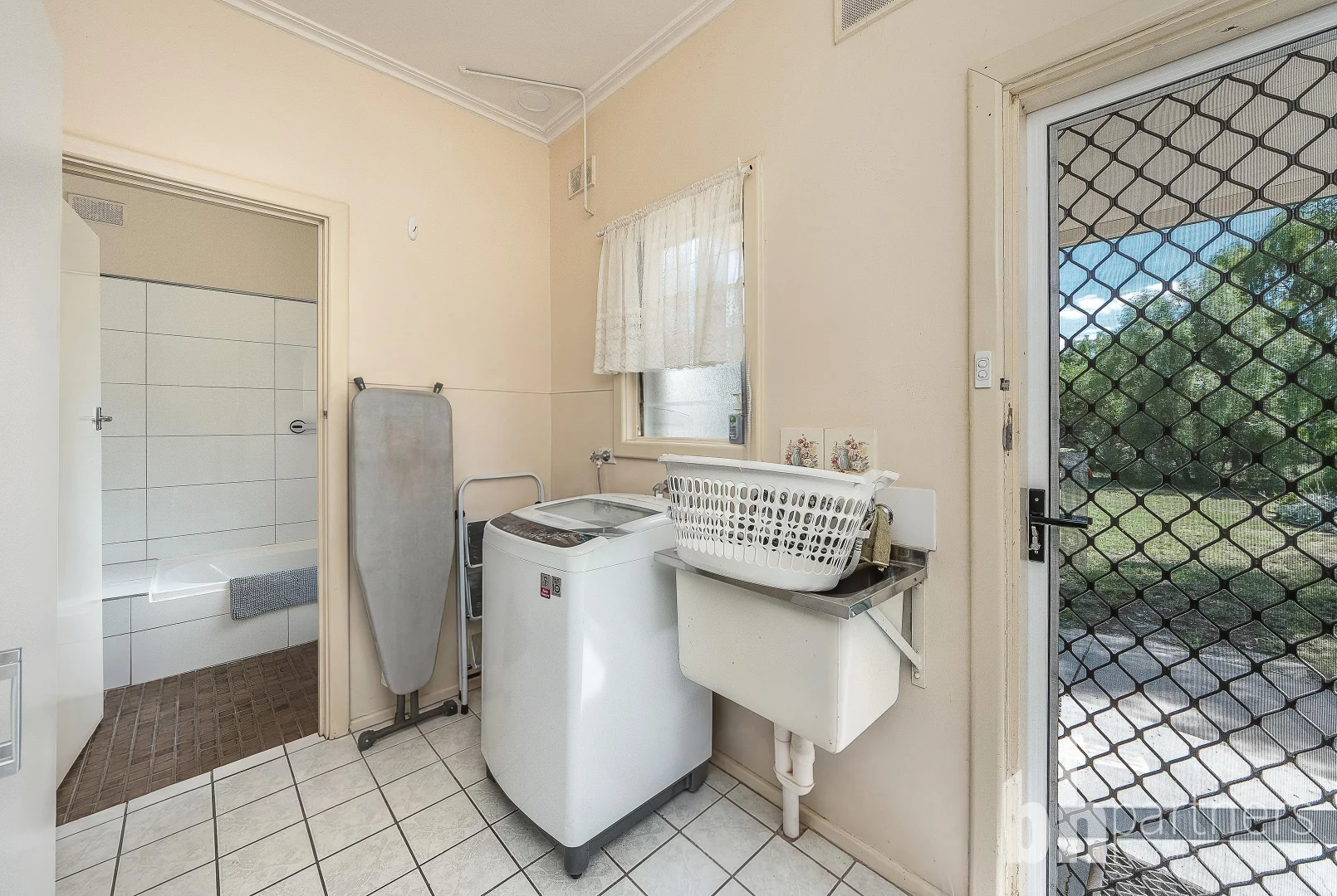 Additional image 11 of 19-20 Trenaman Crescent, Berri SA 5343